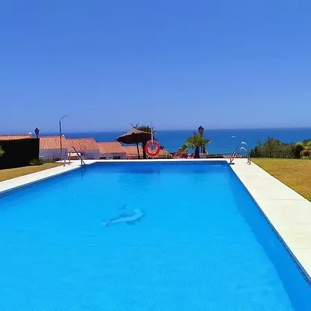 A 150 M De La Playa. * צ'ילצ'ס