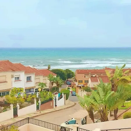 A 150 M De La Playa. *
